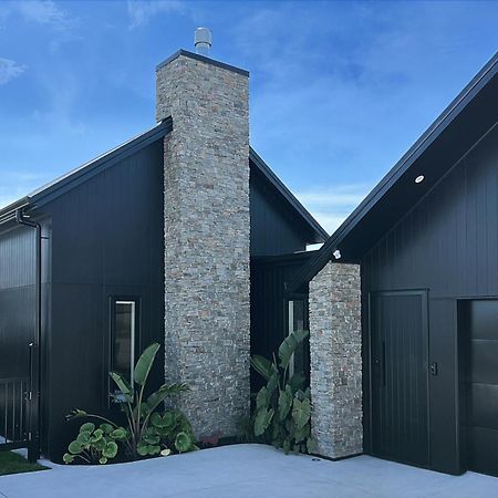 Hillbrook - A Luxurious Guesthouse Ohauiti Exterior photo